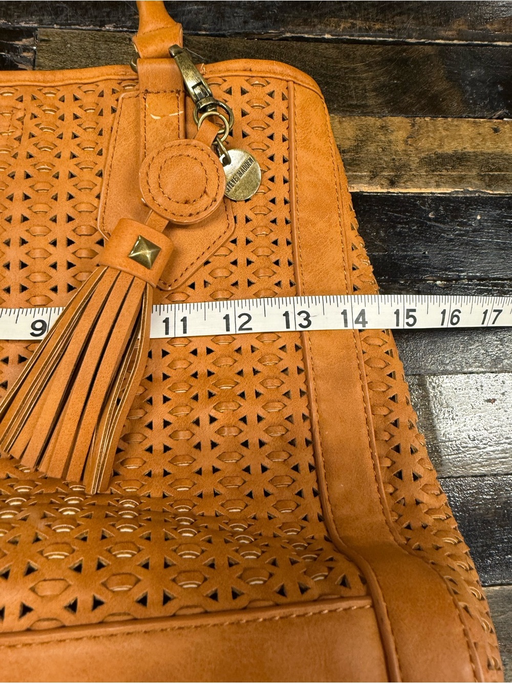 Steve Madden Laser Cut Tote Cognac Brown Faux Leather Tassel Shoulder Boho - Picture 10 of 13